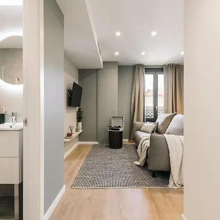 Agropoli - 2 Bedrooms And Terrace In Ciutat Vella Barcelona